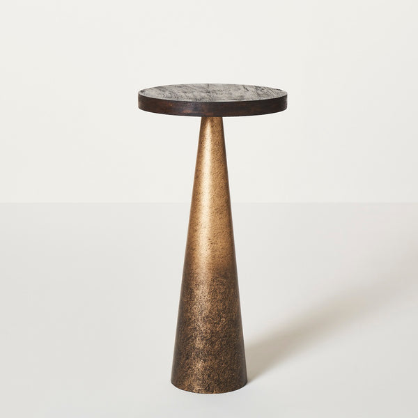 VERUM ACCENT TABLE