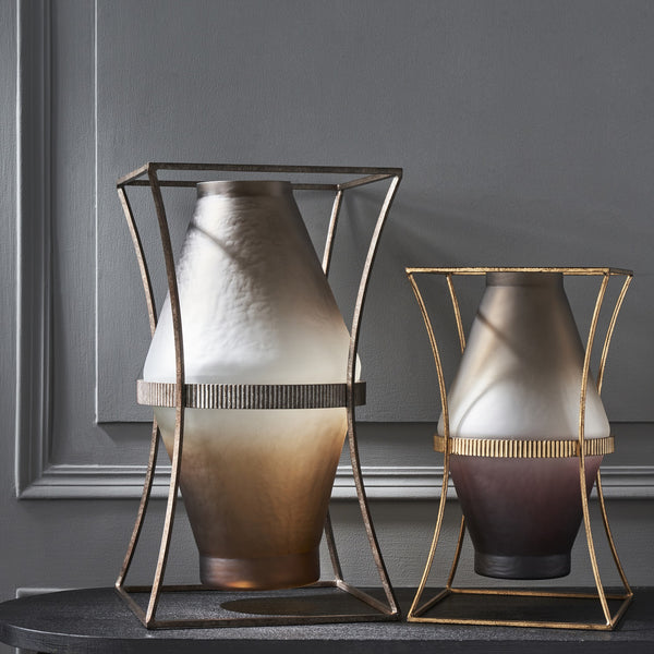 HOURGLASS ROLLING VASE