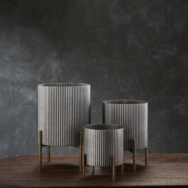 EREBUS TABLE PLANTERS- SET OF 3 SILVER
